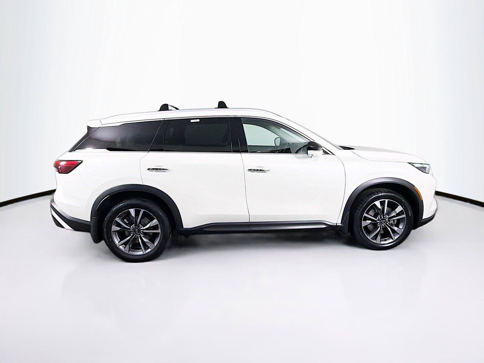 Used 2023 INFINITI QX60 Luxe w/ Cargo Package AWD/4WD image 12