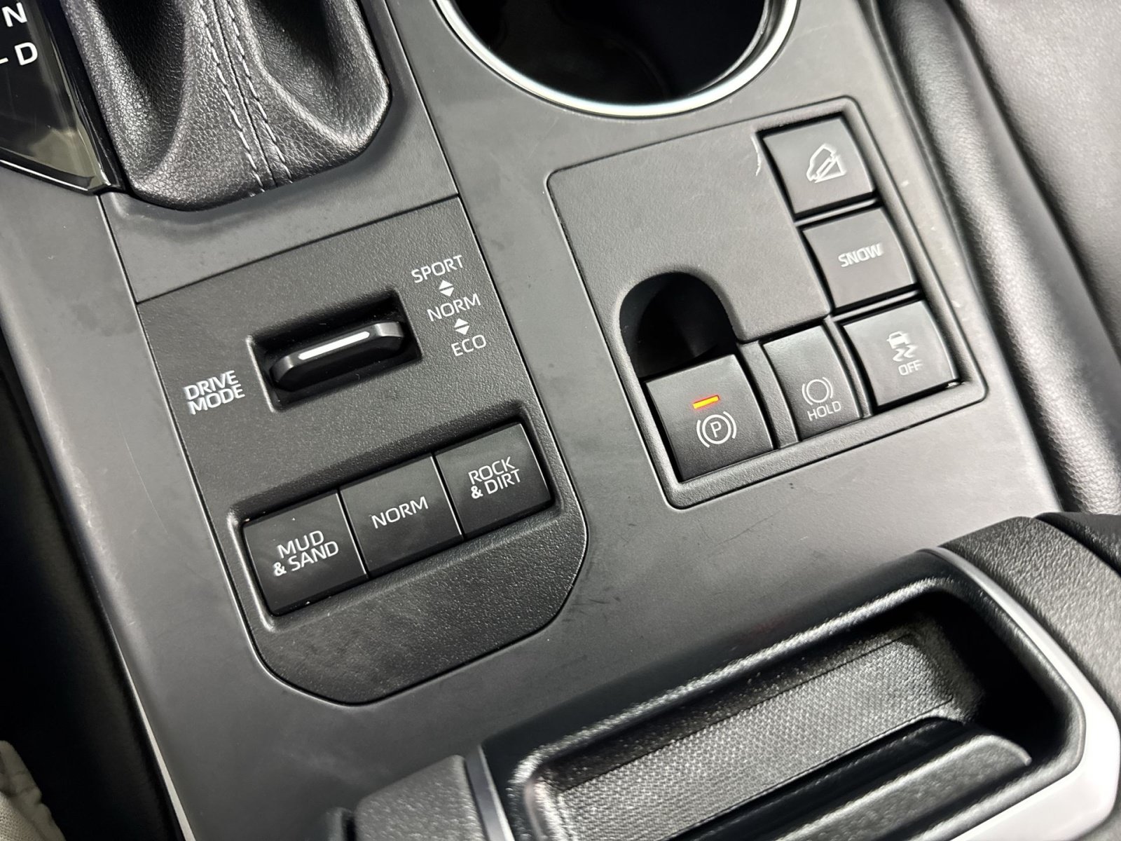 Used 2025 Toyota Highlander XLE AWD/4WD image 45