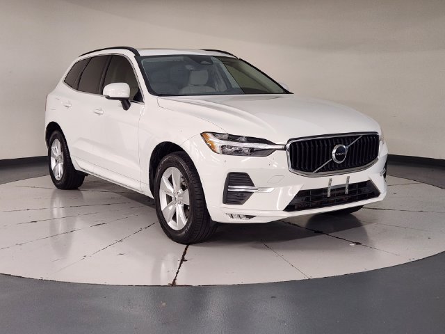 Used 2022 Volvo XC60 B5 Momentum AWD/4WD image 7