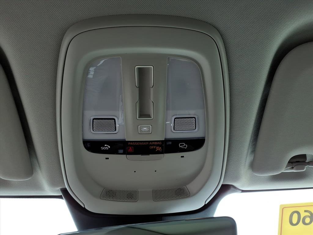 Certified 2026 Volvo XC60 B5 Plus w/ Climate Package AWD/4WD image 20