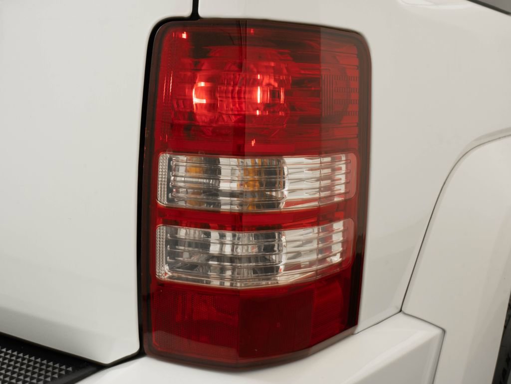 Used 2012 Jeep Liberty Sport RWD image 9