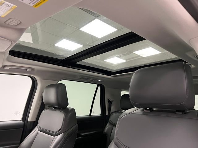 Used 2025 Ford Expedition Max Active AWD/4WD image 42