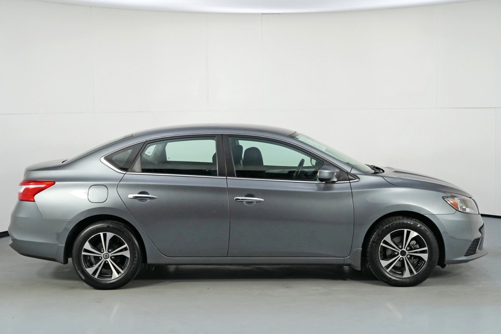 Used 2019 Nissan Sentra S image 44