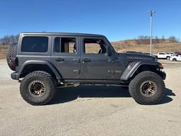 Used 2022 Jeep Wrangler Unlimited Rubicon w/ Xtreme Recon 35" Tire Package image 7