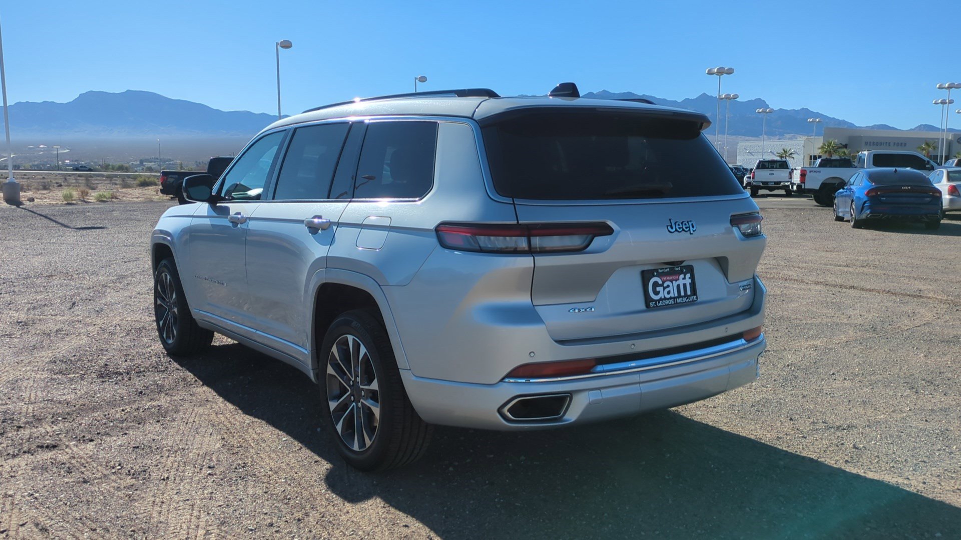 Used 2023 Jeep Grand Cherokee L Overland image 5