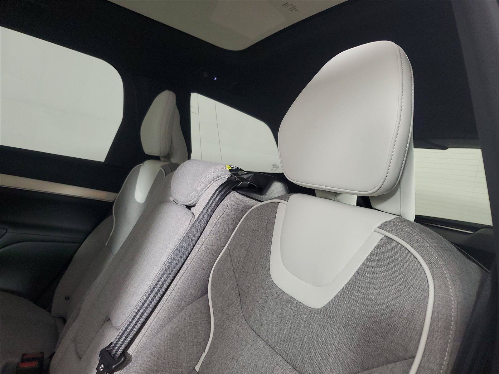Certified 2025 Volvo EX90 Ultra AWD/4WD image 12