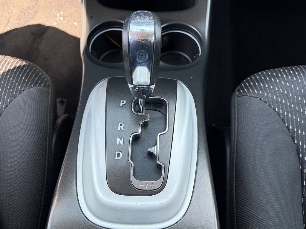 Used 2018 Dodge Journey SE w/ Blacktop Package FWD image 16