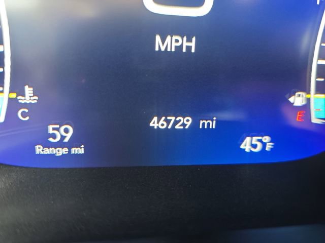 Used 2025 Chrysler Pacifica Select image 16