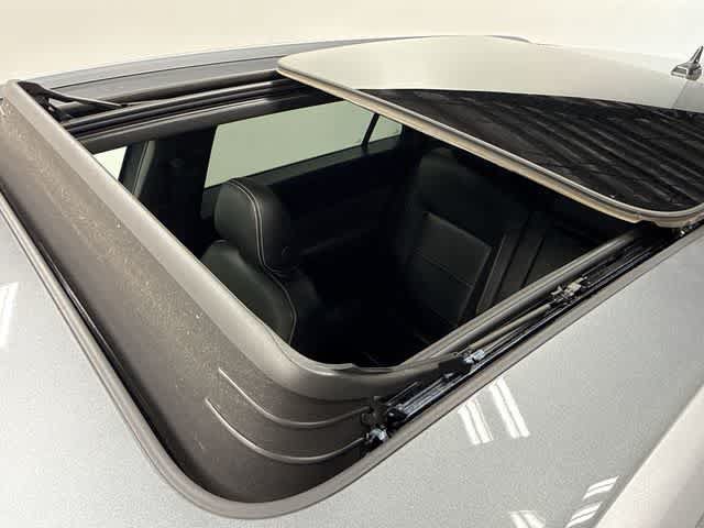 Used 2022 Volkswagen Atlas Cross Sport SE w/ Panoramic Sunroof Package AWD/4WD image 6
