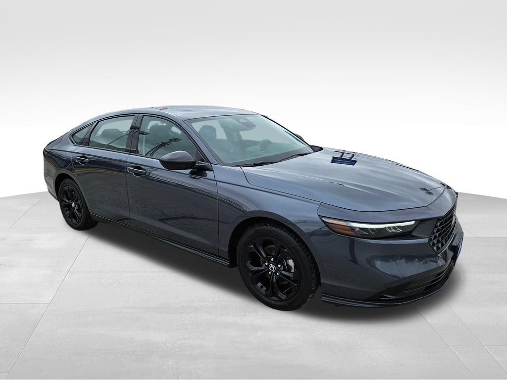 Used 2025 Honda Accord SE image 3