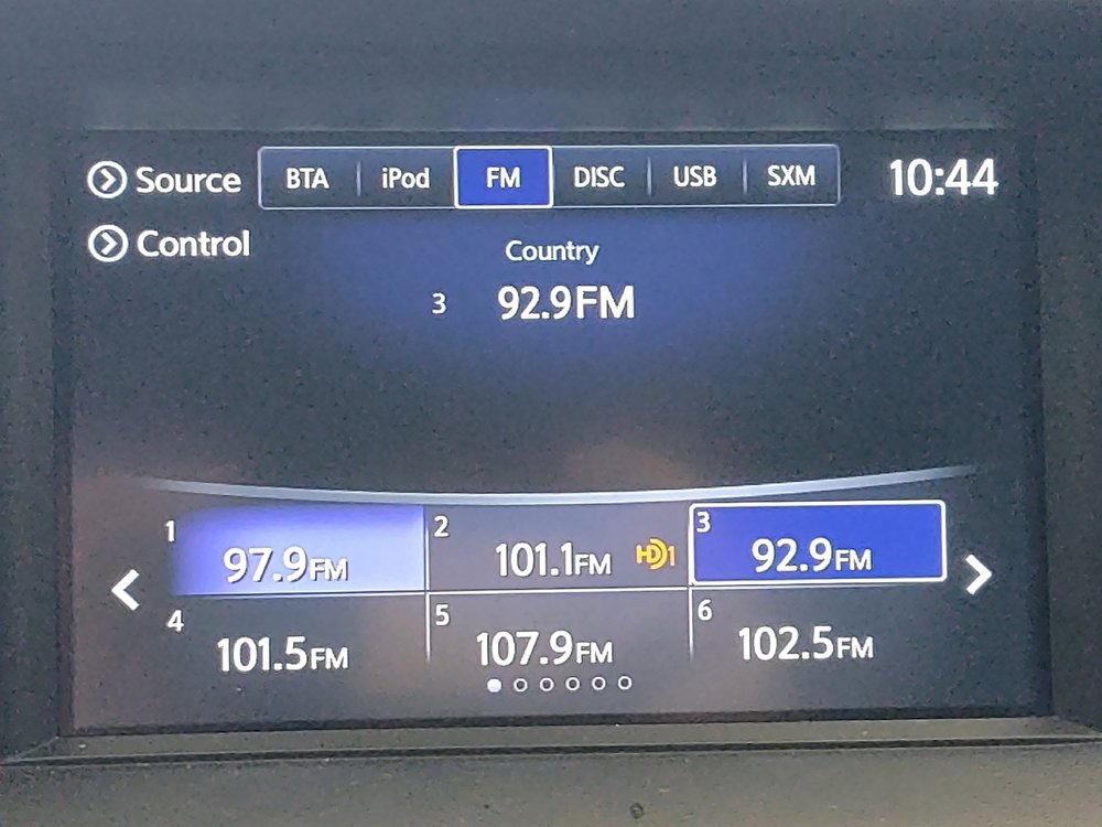 Used 2019 INFINITI QX30 Sport image 25