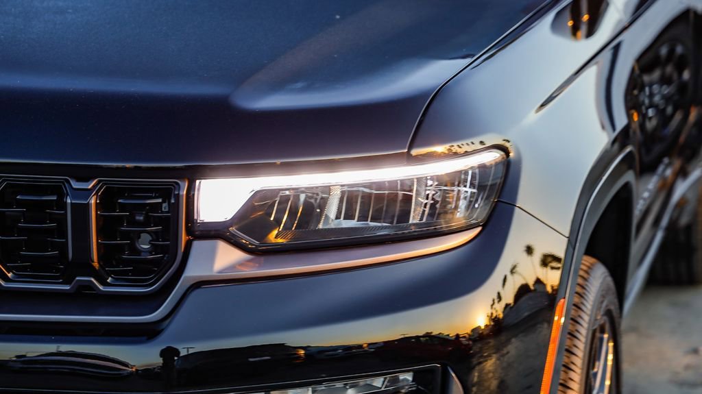 New 2026 Jeep Grand Cherokee L Summit image 5