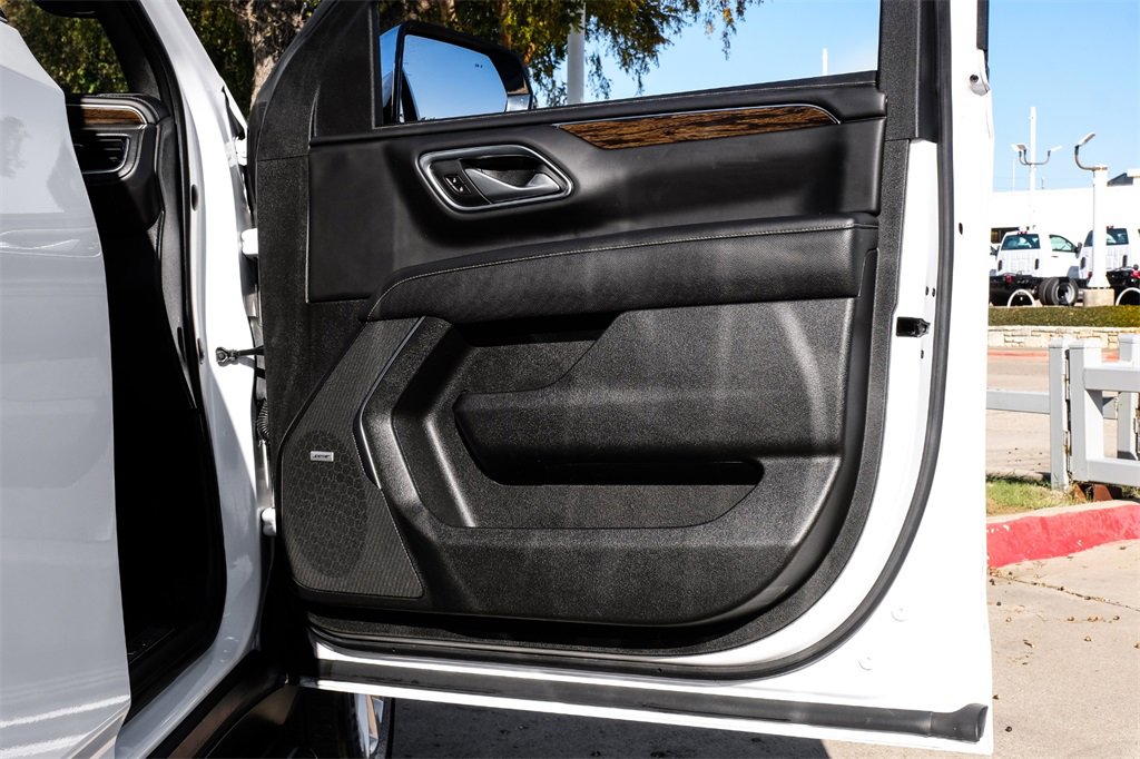 Used 2022 Chevrolet Suburban Premier image 48