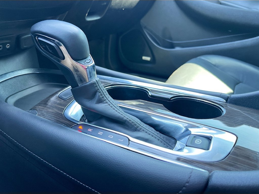 Used 2023 Chevrolet Malibu LT FWD image 17
