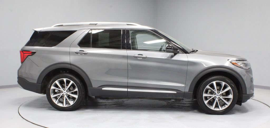 Certified 2025 Ford Explorer Platinum w/ Ultimate Package AWD/4WD image 12