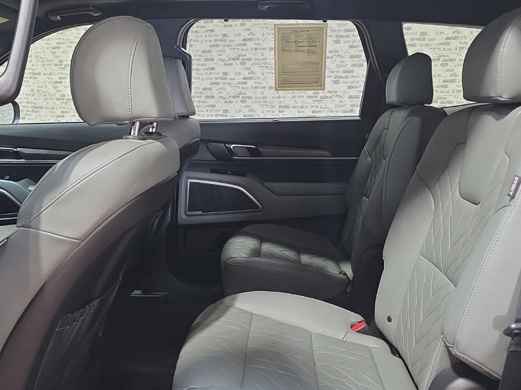 Used 2024 Kia Telluride EX X-Line image 17