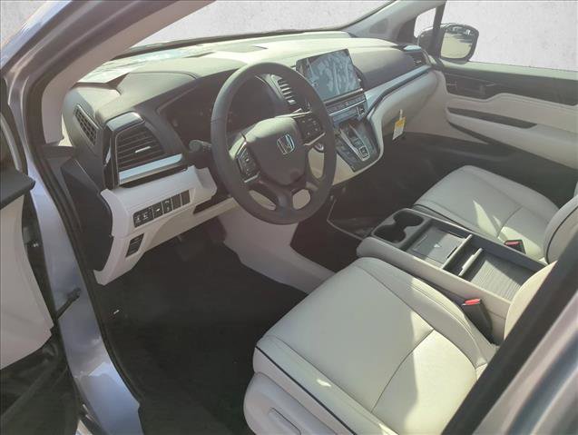 New 2026 Honda Odyssey Touring image 9