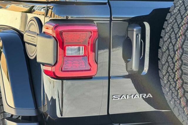 New 2027 Jeep Wrangler Unlimited Sahara AWD/4WD image 24