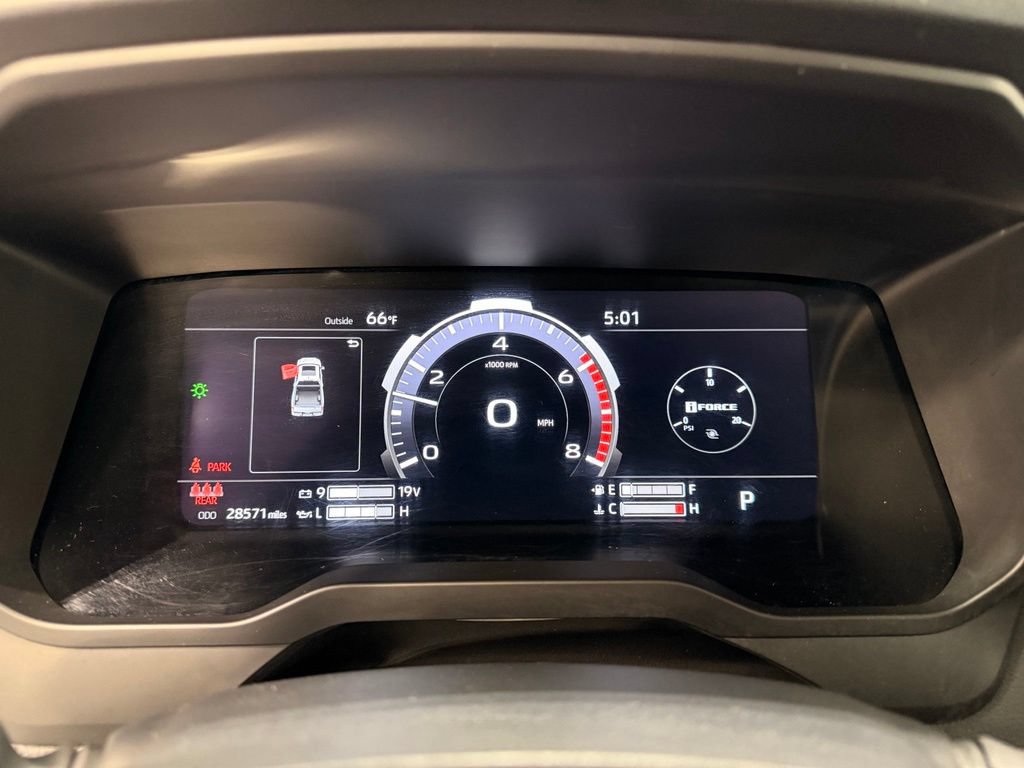Used 2024 Toyota Tundra Limited AWD/4WD image 15