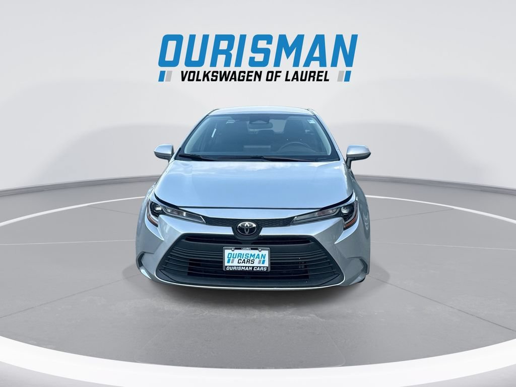 Used 2024 Toyota Corolla LE FWD image 3