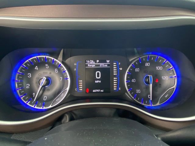 Used 2022 Chrysler Voyager LX FWD image 19
