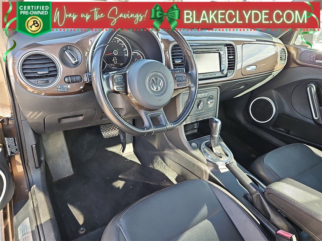 Used 2013 Volkswagen Beetle TDI image 17