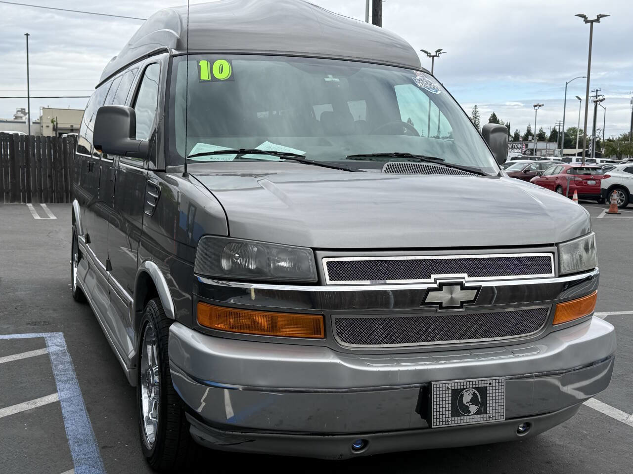 Used 2010 Chevrolet Express 2500 Extended w/ Preferred Equipment Group RWD image 28
