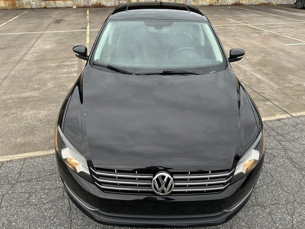 Used 2015 Volkswagen Passat 1.8T SEL Premium image 10