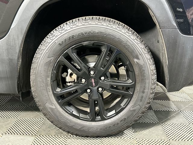 Used 2023 GMC Terrain AT4 w/ Infotainment Package II image 31