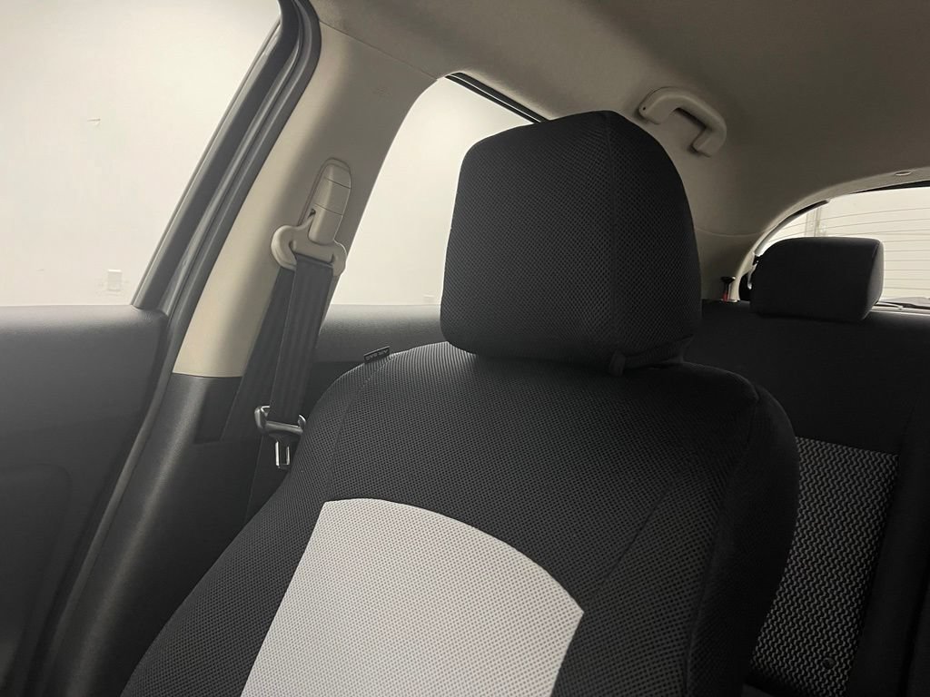 Used 2015 Nissan Juke S FWD image 35