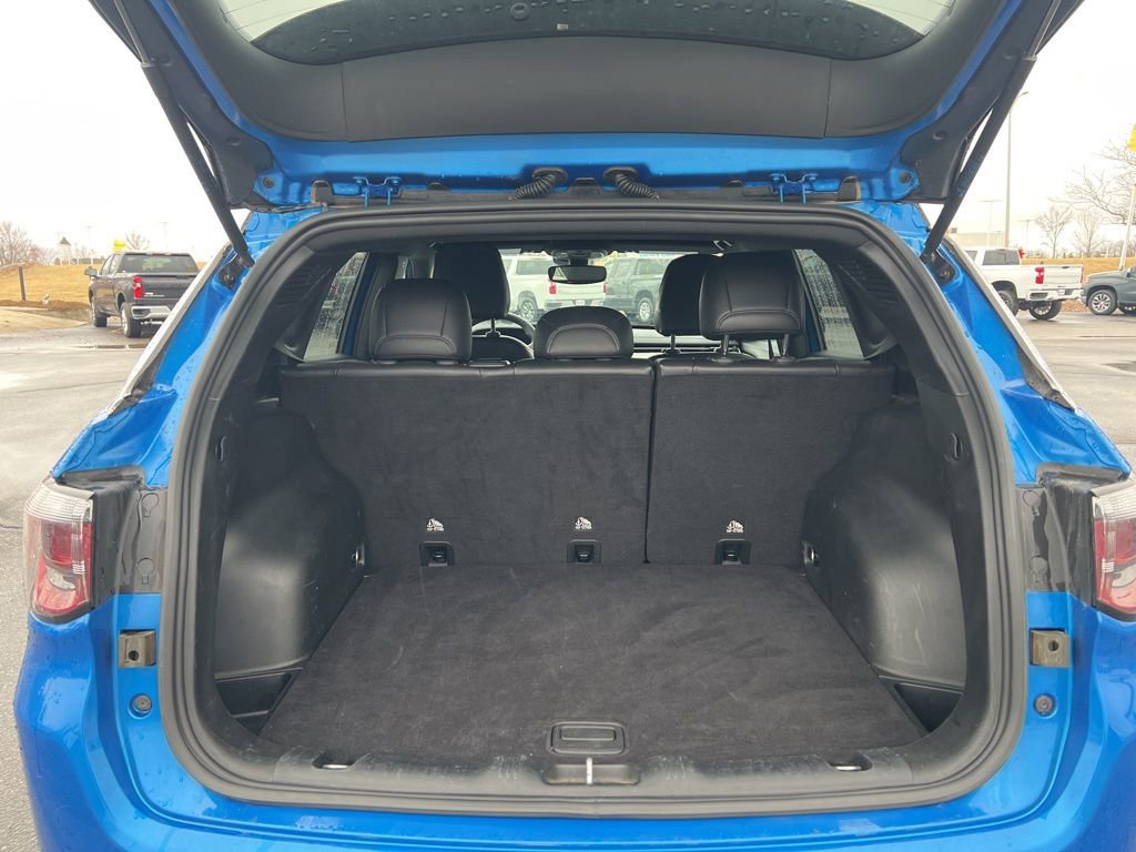 Used 2025 Jeep Compass Limited image 7