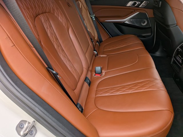 Used 2022 BMW X5 M50i w/ Executive Package image 21