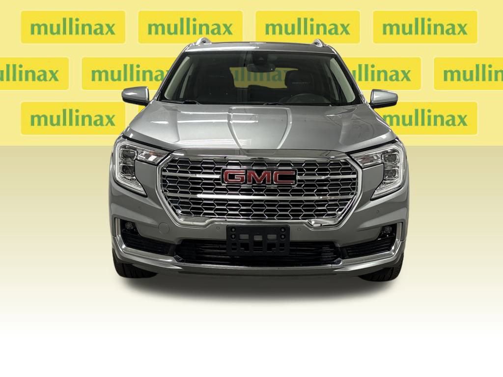 Used 2023 GMC Terrain Denali image 6