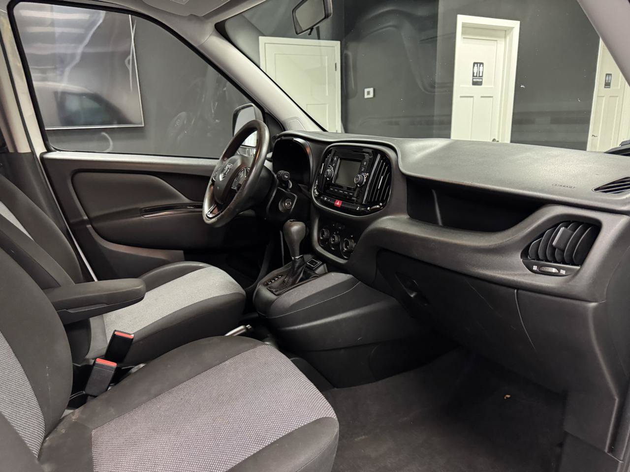 Used 2018 RAM ProMaster City Tradesman FWD image 21
