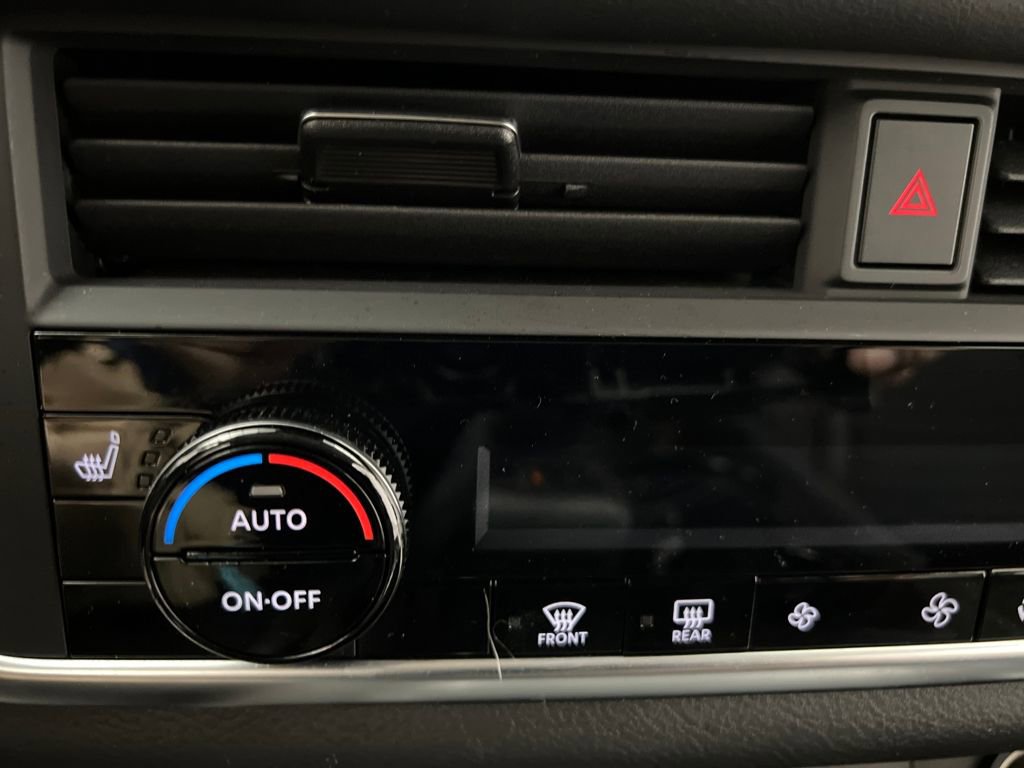 Used 2025 Nissan Rogue SV image 45