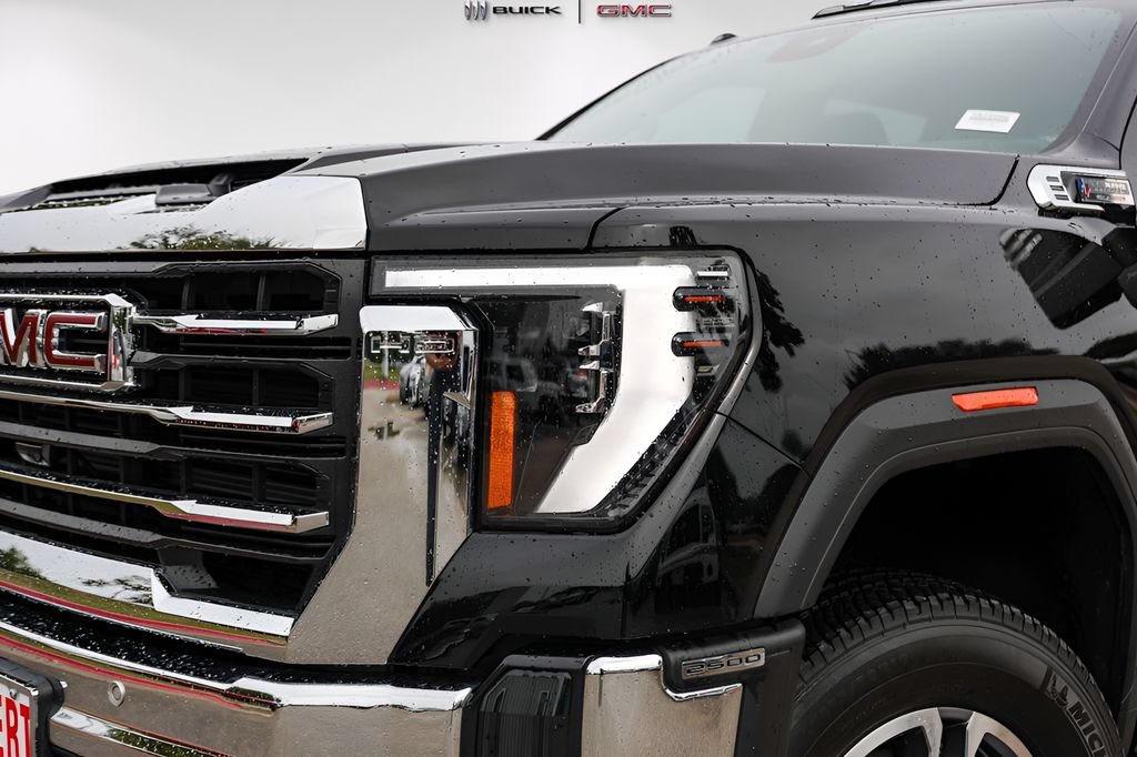 Used 2025 GMC Sierra 2500 SLT w/ Texas SLT Premium Package AWD/4WD image 3