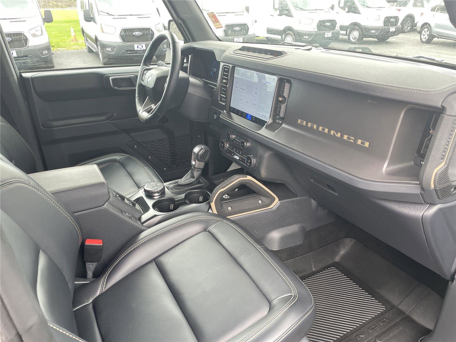 Used 2025 Ford Bronco Badlands image 31