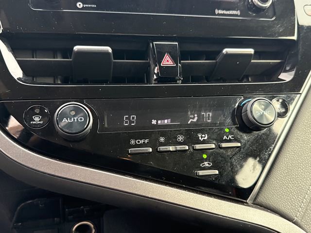 Used 2024 Toyota Camry SE image 27