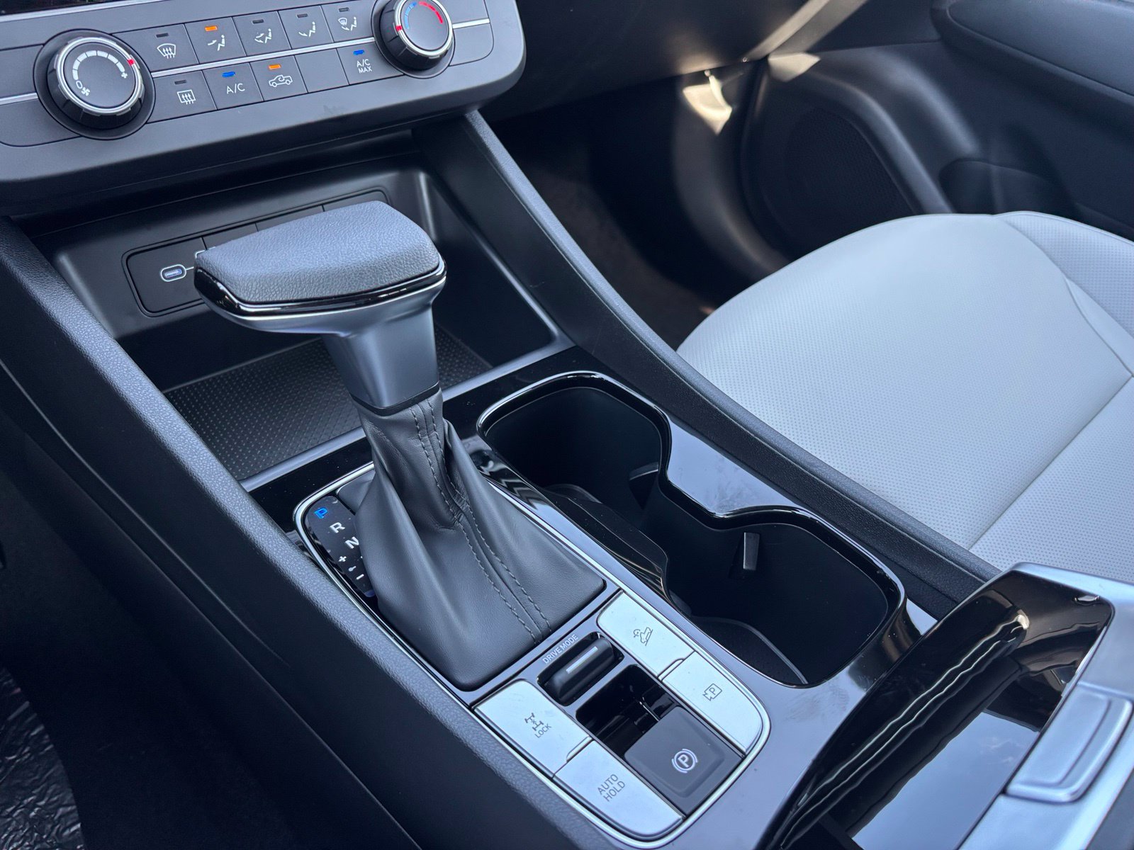 New 2027 Hyundai Santa Cruz SE AWD/4WD image 23