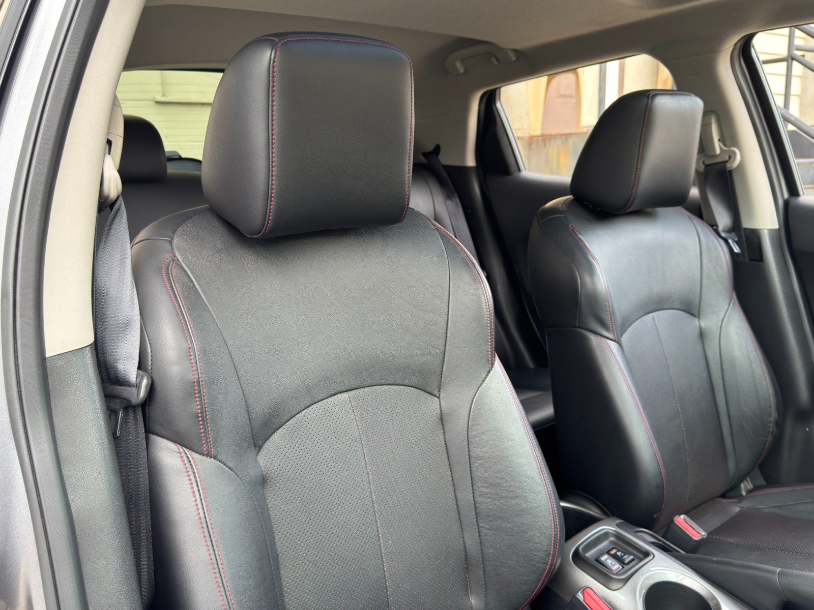 Used 2014 Nissan Juke SL AWD/4WD image 34