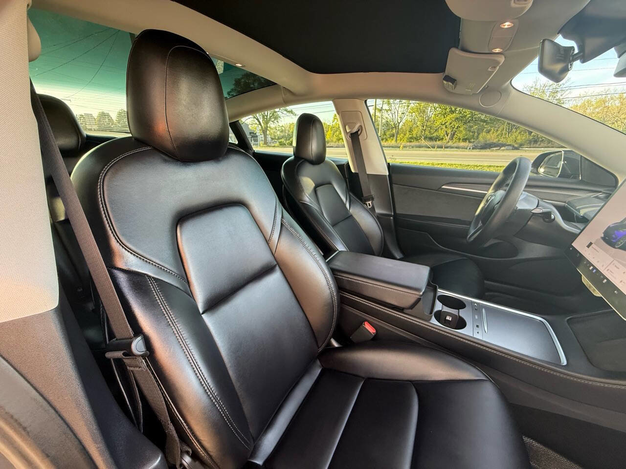 Used 2022 Tesla Model 3 Long Range AWD/4WD image 40