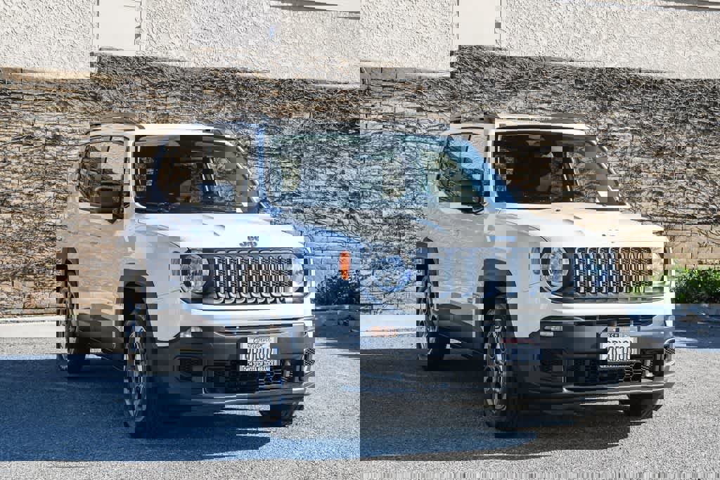 Used 2016 Jeep Renegade Sport w/ Power & Air Group image 3