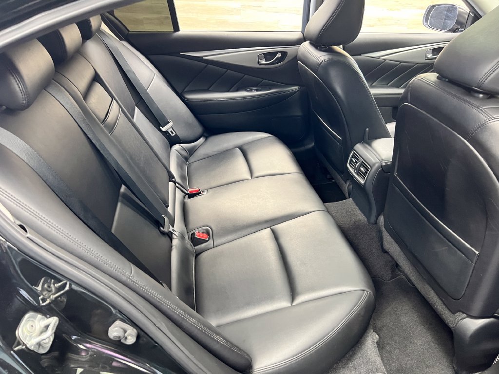 Used 2021 INFINITI Q50 Luxe RWD image 18