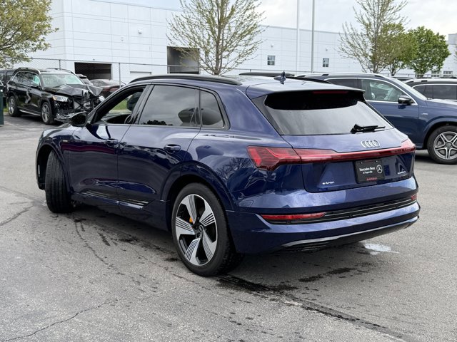Used 2022 Audi e-tron Premium Plus w/ Premium Plus Package AWD/4WD image 7
