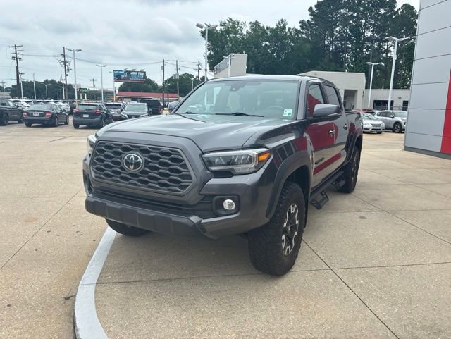 Used 2023 Toyota Tacoma TRD Off-Road w/ Technology Package AWD/4WD image 3