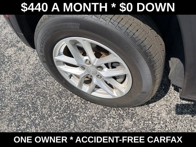 Used 2023 Jeep Grand Cherokee L Laredo AWD/4WD image 13