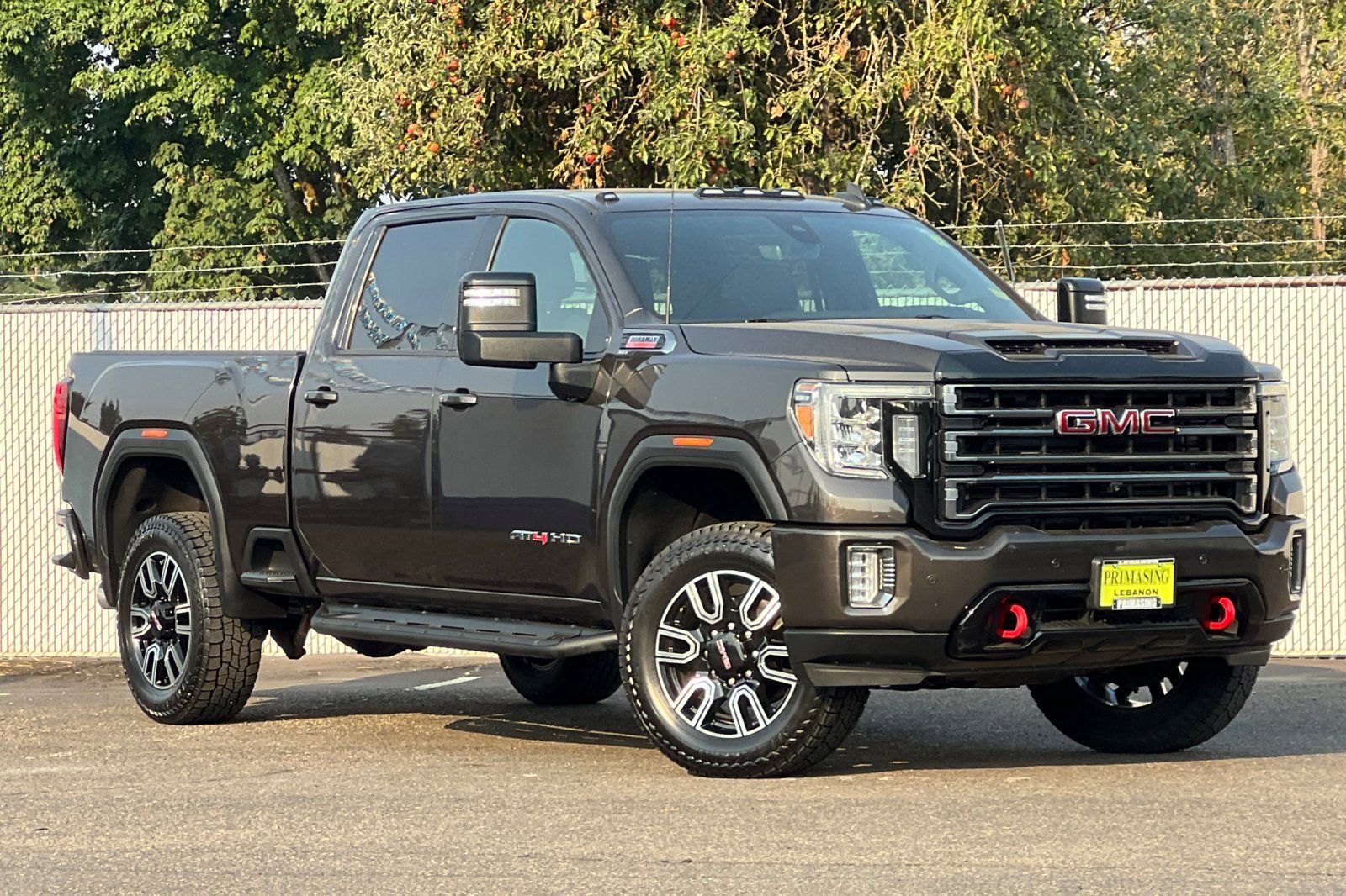 Used 2021 GMC Sierra 2500 AT4 w/ AT4 Preferred Package image 2