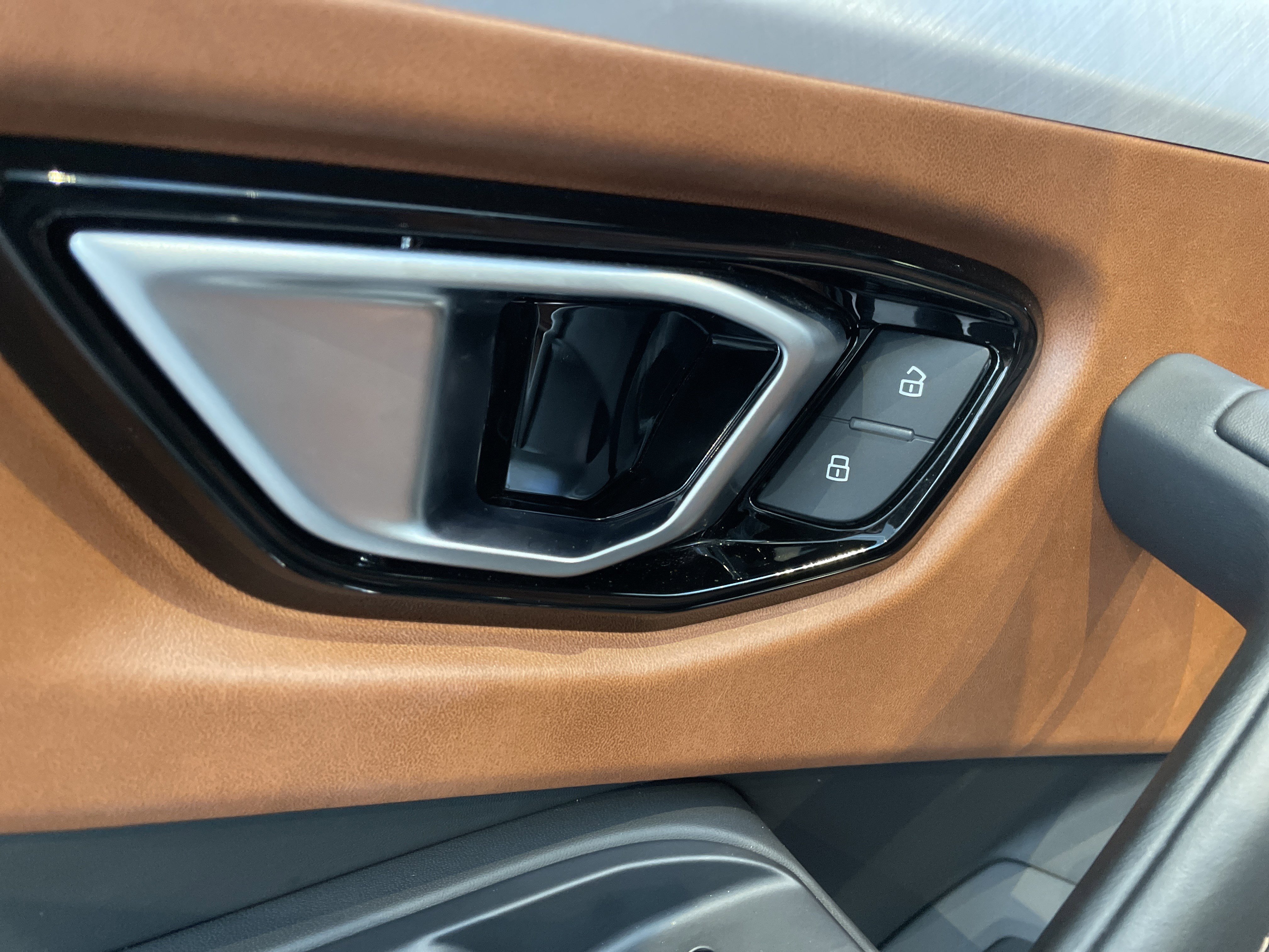 Used 2021 Lamborghini Urus image 16