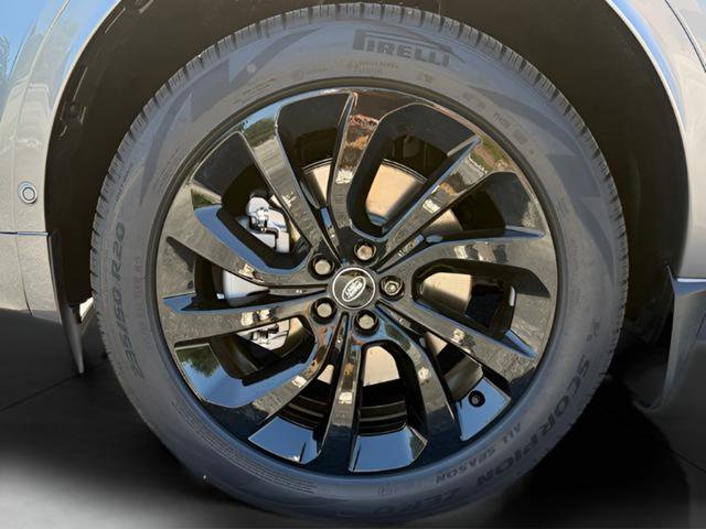 New 2025 Land Rover Discovery Sport S AWD/4WD image 9