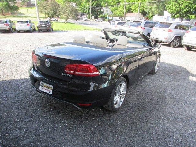 Used 2015 Volkswagen Eos Executive FWD image 17